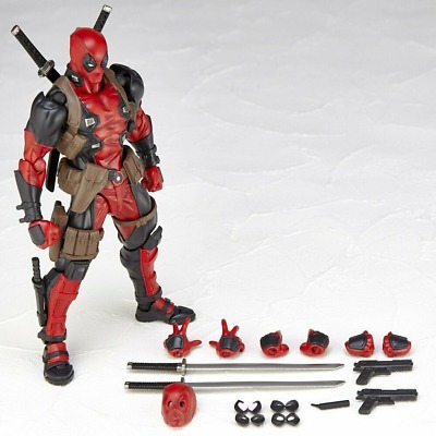 Ảnh thực tế Mô Hình Deadpool Revoltech Bootleg