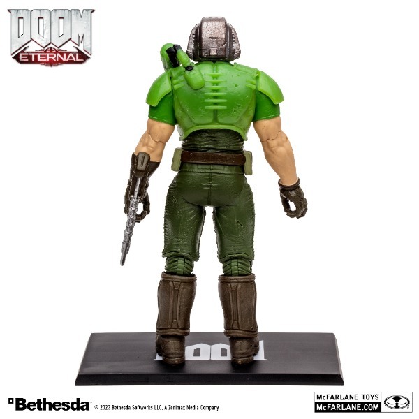 Trưng bày mô hình Doom Slayer