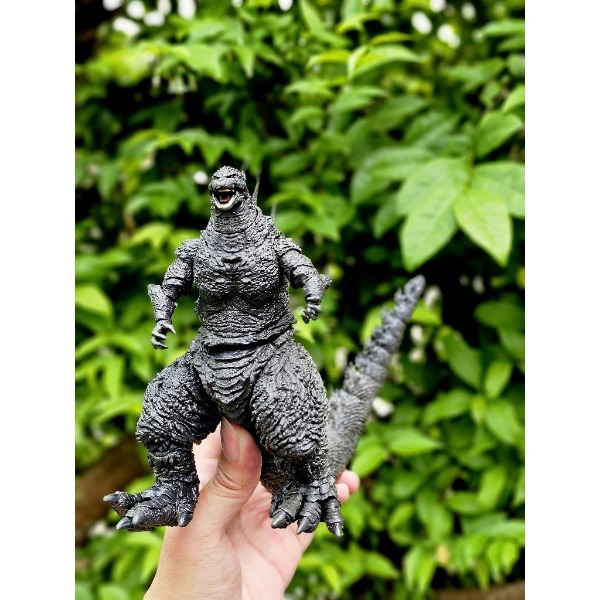 Tạo dáng linh hoạt mô hình Godzilla