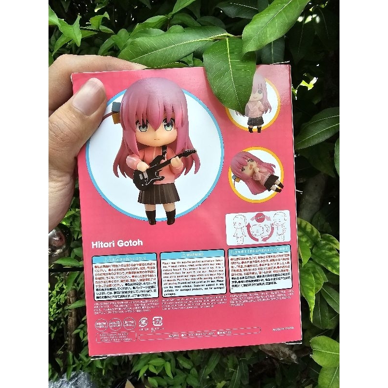 Hình ảnh mô tả niềm vui khi xem anime và sở hữu figure