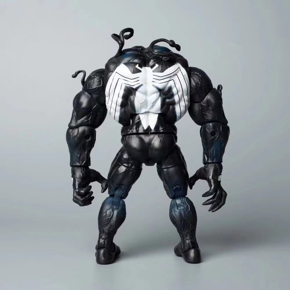Trải nghiệm trưng bày mô hình Venom