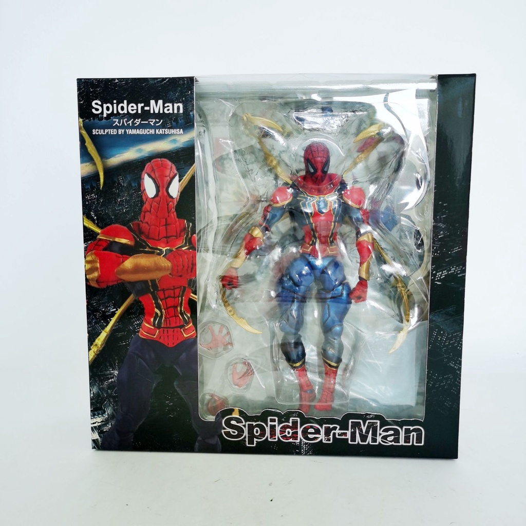 Trải nghiệm mô hình Iron Spider