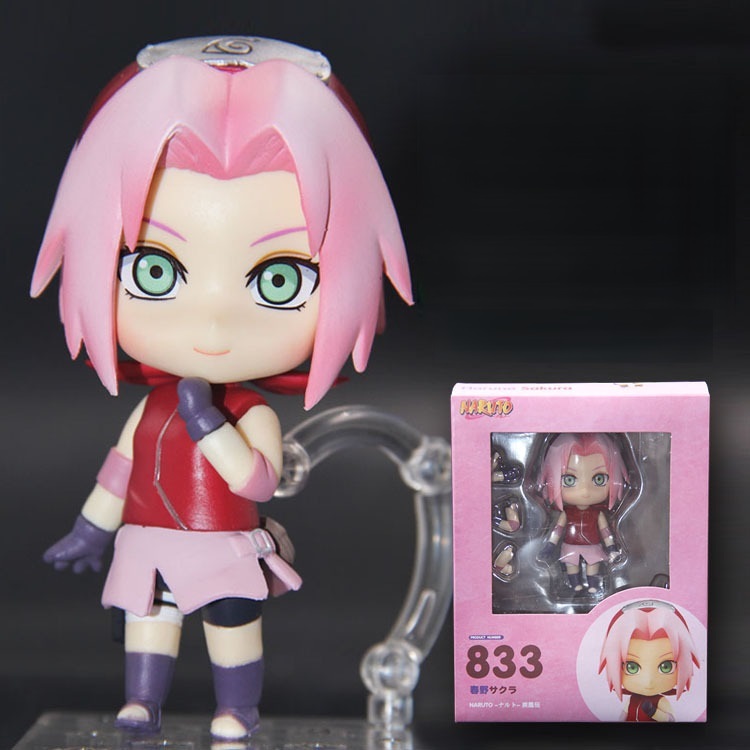 Bộ sưu tập mô hình anime trên kệ